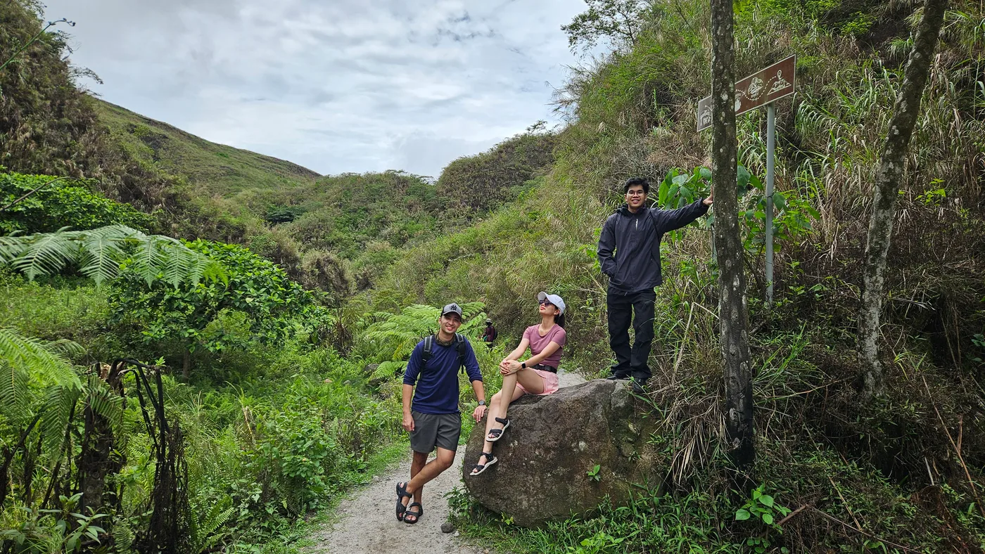 Trail going to Pinatubo Crater